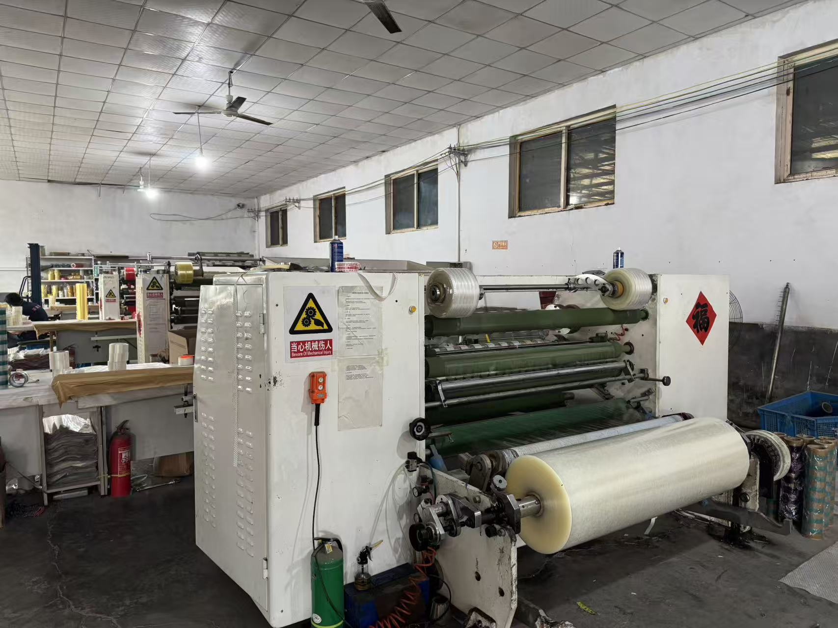 Peningkatan Cerdas Pabrik Meningkatkan Kapasitas Manufaktur Pita Perekat Industri